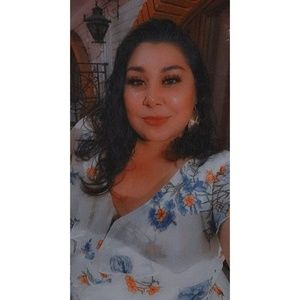 Meet your Posher, Vanessa